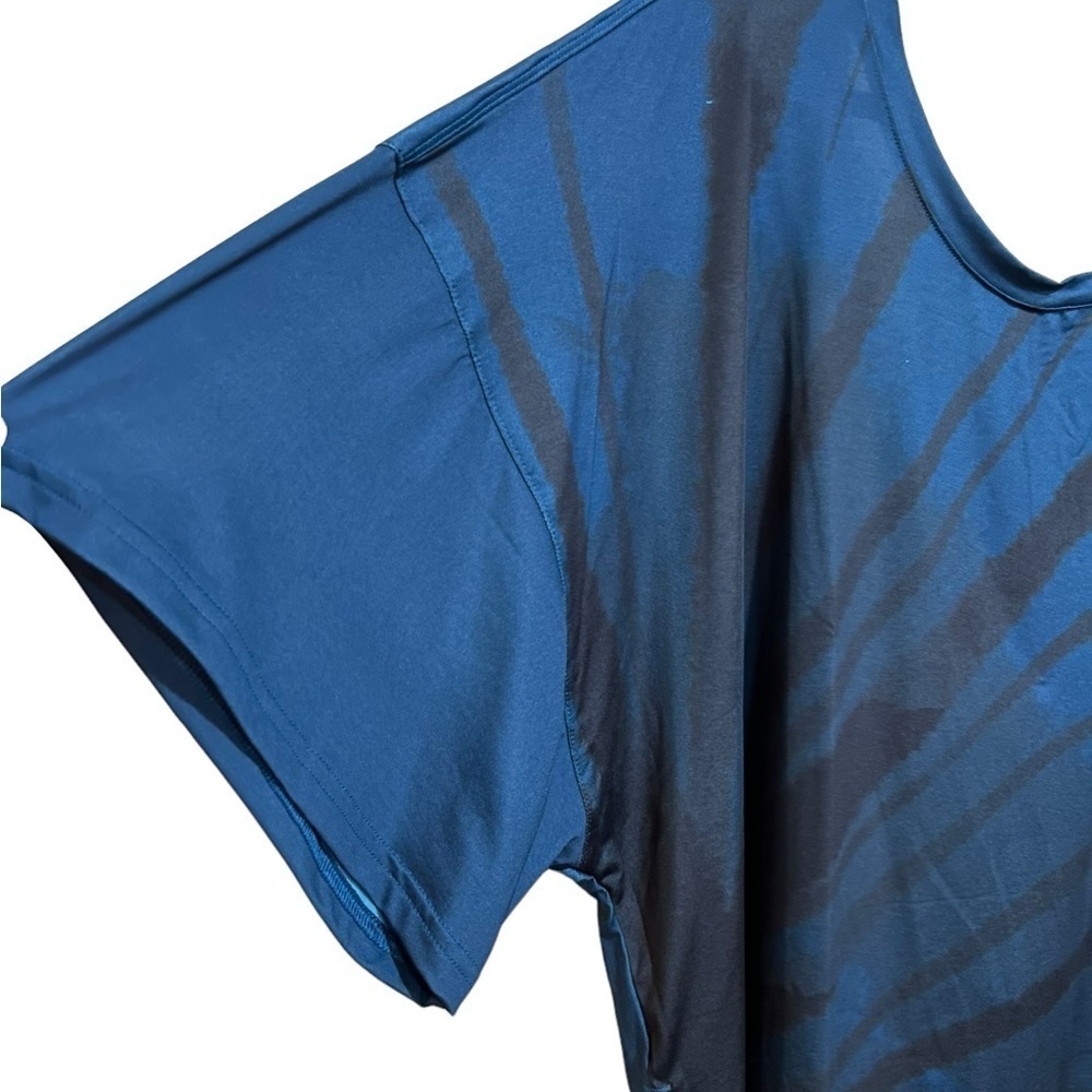 Adidas and Honore collab training tee women’s size 2X NWT - Picture 3 of 8